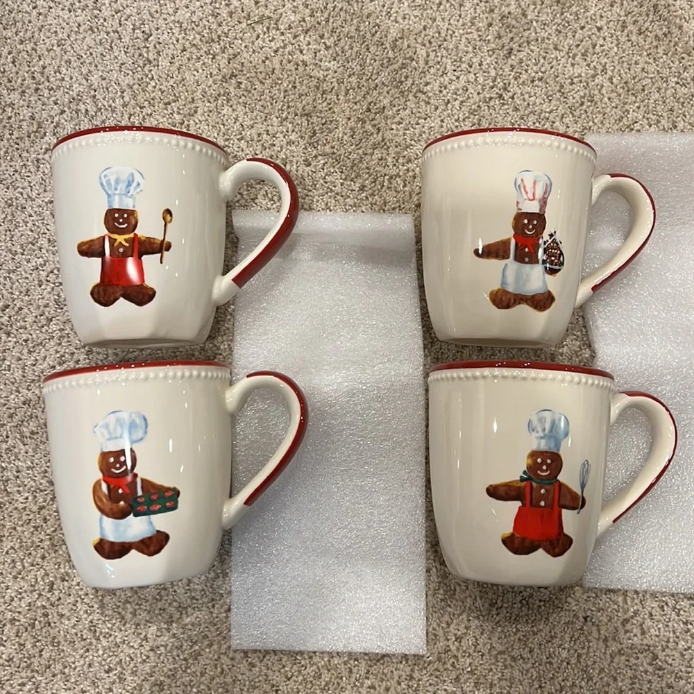 Williams Sonoma gingerbread mug set